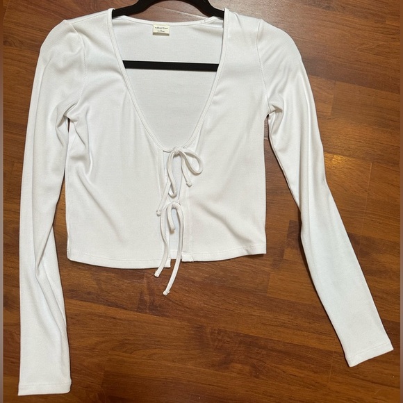 Aritzia Crop top - Picture 3 of 7